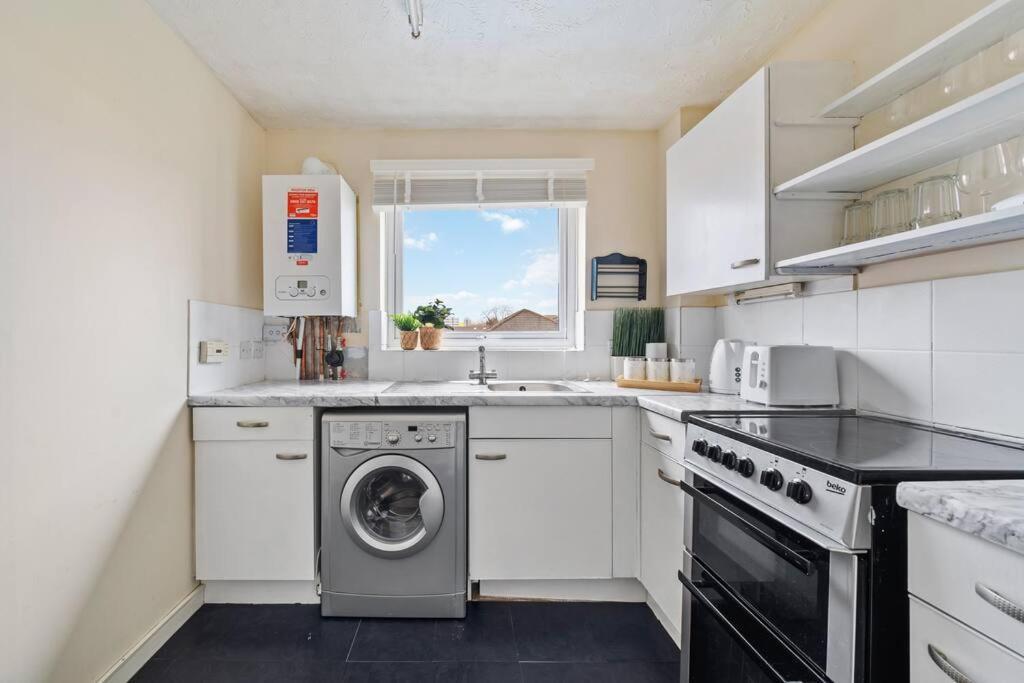Cozy Apartment In Greater London - 1Br,1 Bath Bagian luar foto